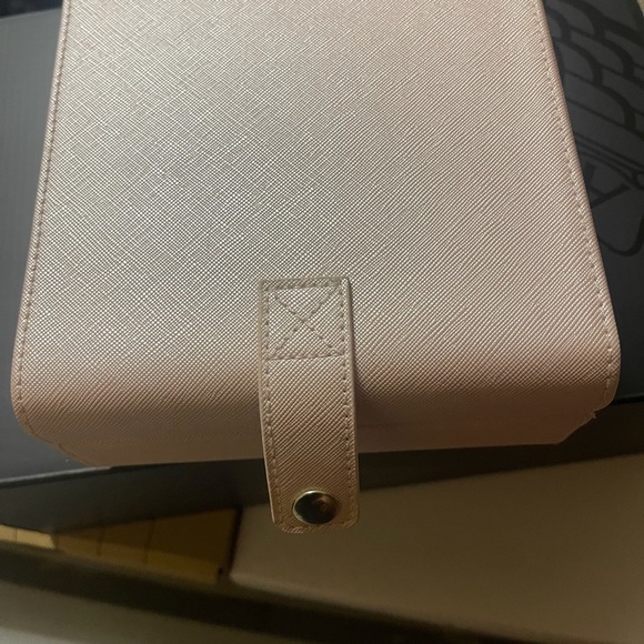 Other - Compact Light Pink Jewelry Organizer Case with Snap Closure